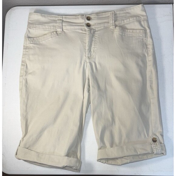 Charter Club - Beige twill cuffed long Bermuda shorts Women's 4 - Picture 1 of 6